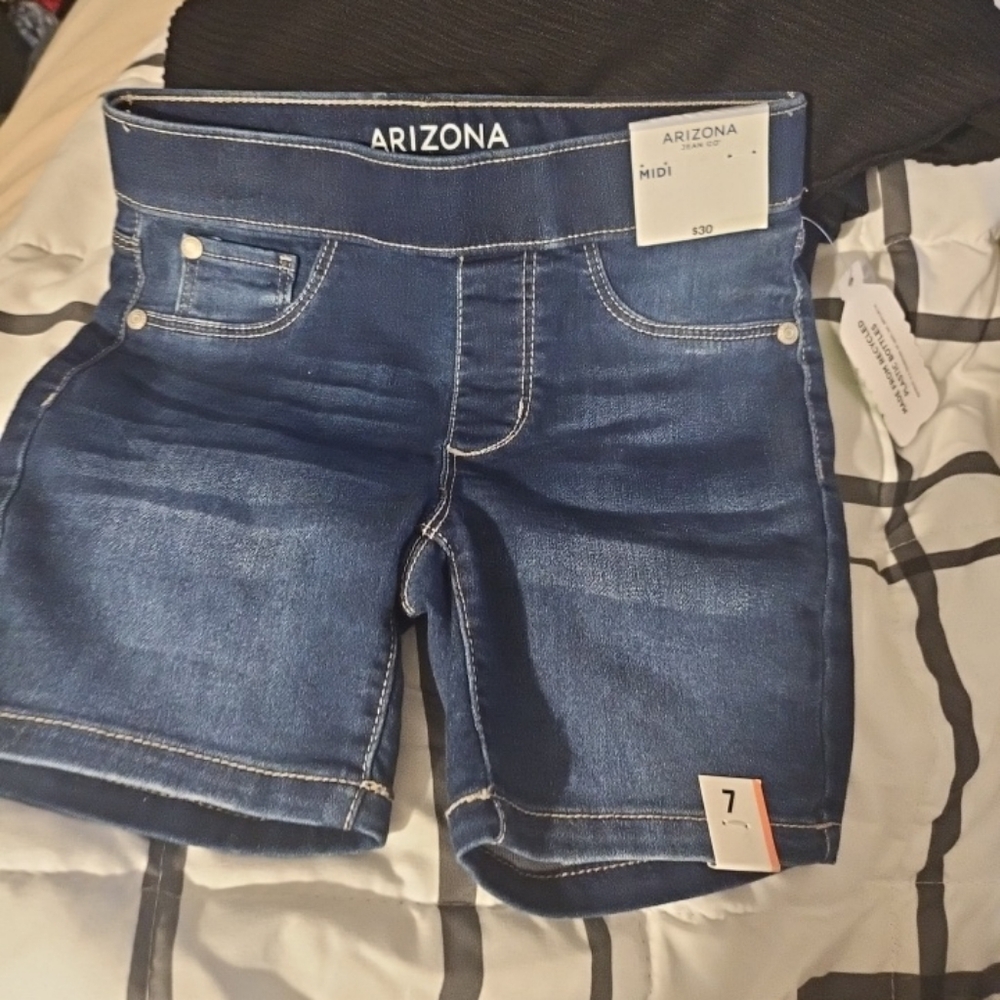 Arizona size 7 girls jean shorts‎